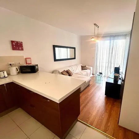 St Julian's 3 Bedroom - 10 Mins From The Sea 아파트 Saint Julian's